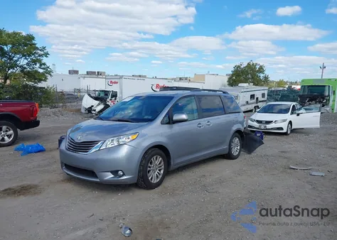 2013 Toyota Sienna Xle V6 8 Passenger from USA, damaged, VIN 5TDYK3DC2DS387396